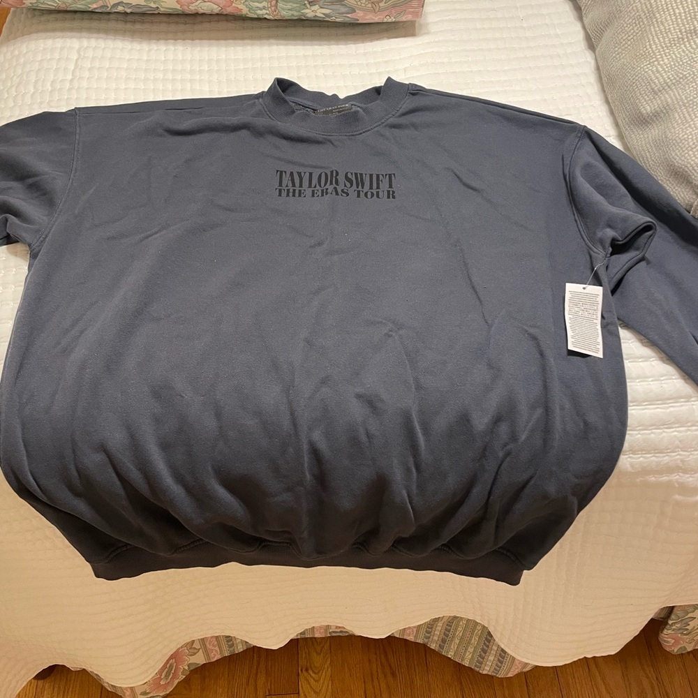 Taylor Swift Eras Tour Crewneck Sweatshirt Blue Large